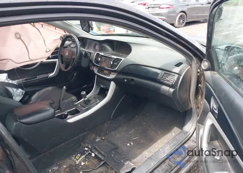 2015 Honda Accord Ex-L V-6 z USA, uszkodzony, nr VIN 1HGCT2A86FA008211